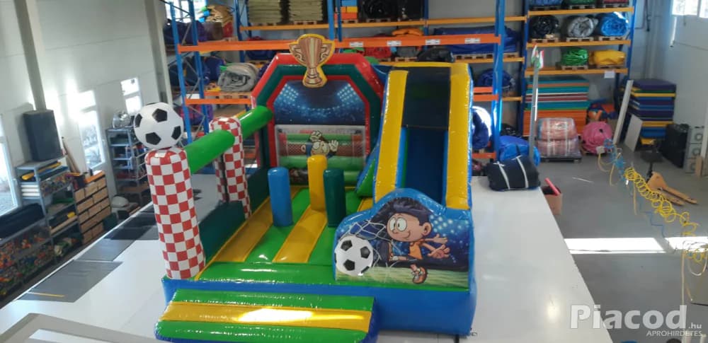 Bérelhető Foci Cdúszdás Ugráló - Kép 2