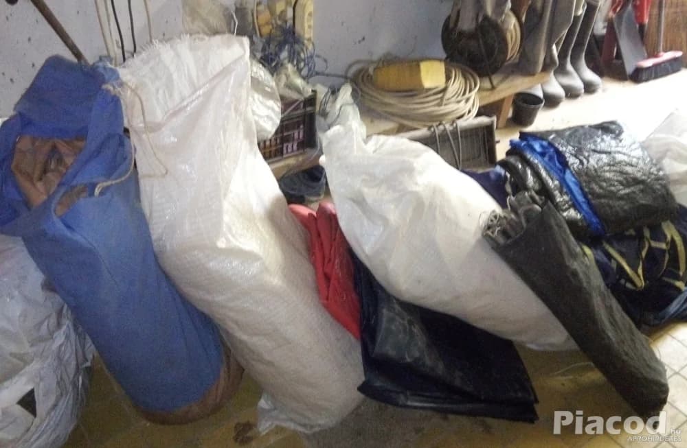 4 és 2 személyes sátor egyben eladó - Kultúra, Sport, Hobbi - Pécs