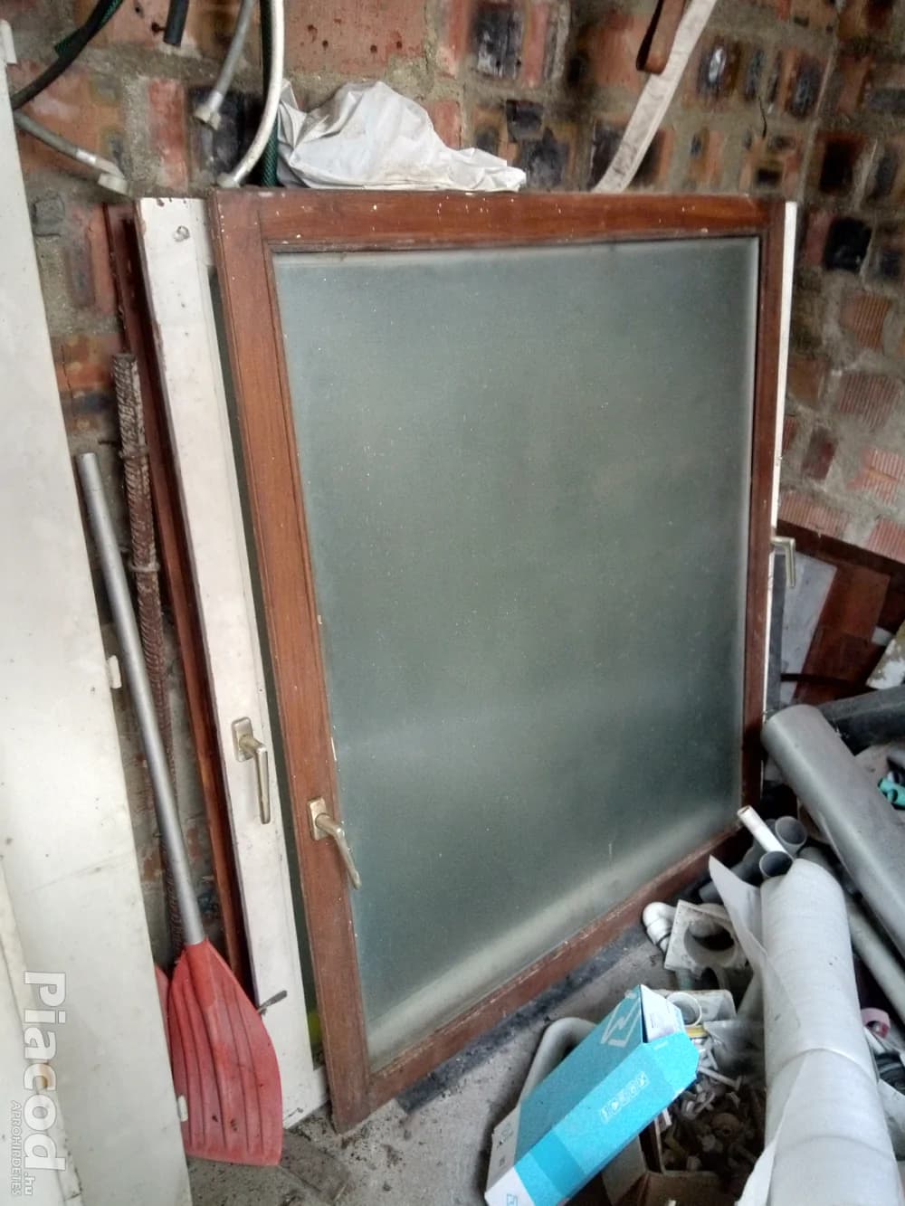 Hőszigetelt ablakok és szárnyak