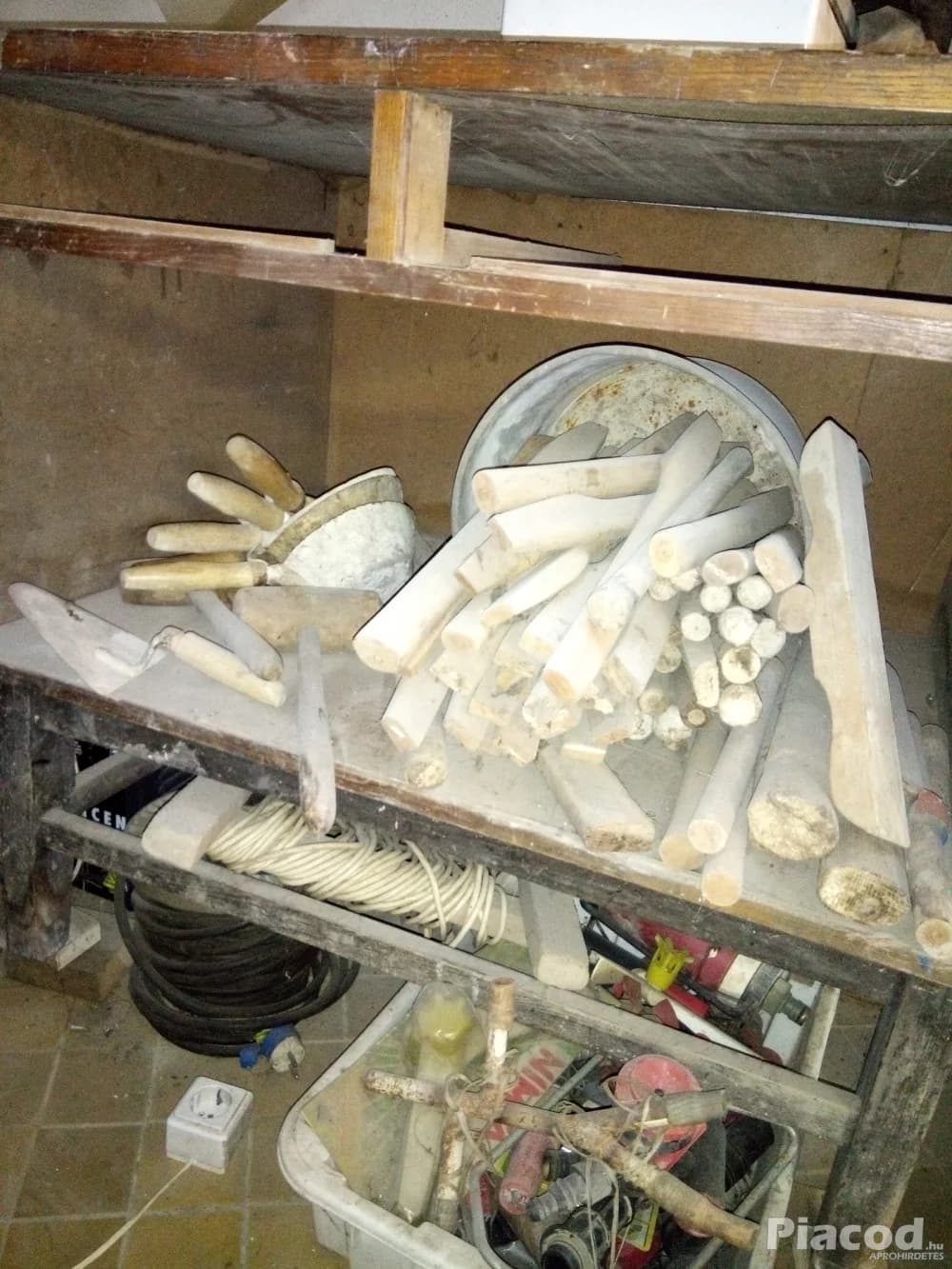 Kőműves szerszámok