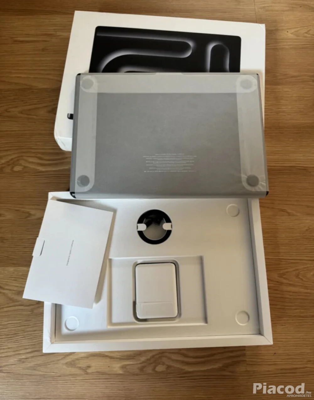Apple MacBook Pro - Kép 3