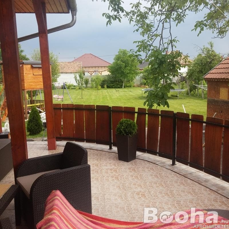 Pápán belvárosi minőségi családi ház eladó - Kép 4